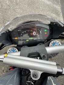 Ducati Monster 1200S - 8