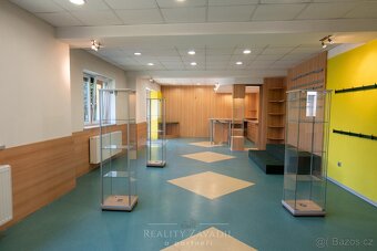 Pronájem, komerční nemovitost, kanceláře, showroom, 116m2, O - 8