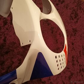 Prodam přední masku na Hondu CBR 900 RR SC28 92 - 8