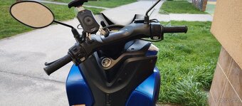 Skůtr trojkolky Yamaha MWS 125 - C - 8