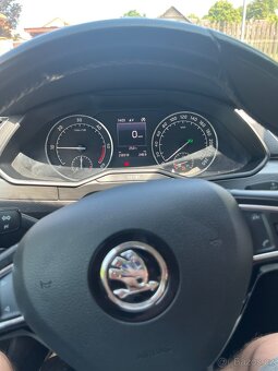Škoda Superb III 1,6 TDI automat - 8