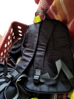 Zvlhcovac vzduchu a batohy - 8