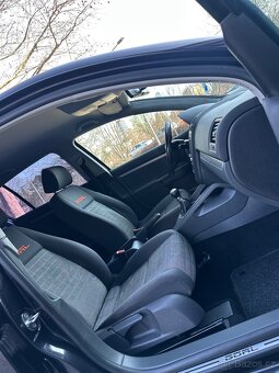 Volkswagen Golf V 1.4 - 8