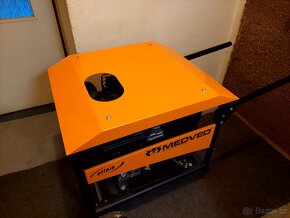 Elektrocentrála Medvěd ARCTROS 5000 B AVR - 8