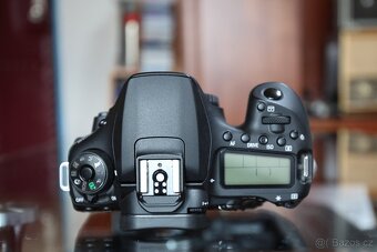 Canon EOS 90D - 8