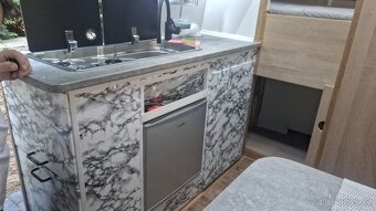 Caravan Obytné auto karavan vestavba - 8