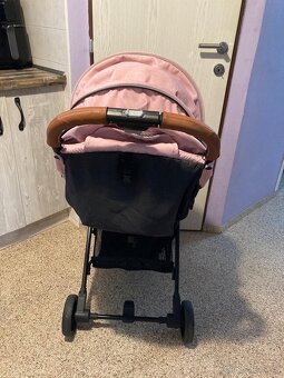 Sportovní kočárek Momi - 8