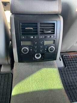 VW Touareg 3.0 TDI V6 - 8