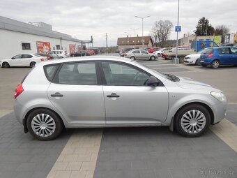 Kia Cee'd 1.4i CVVT 16V Comfort, 80 kW, Klima - 8