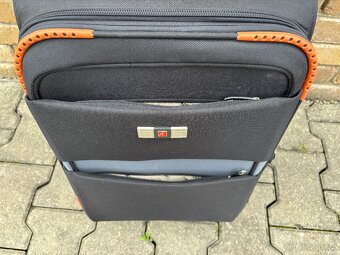 Cestovní příruční kufr - 8