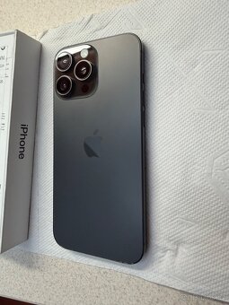 iPhone 16 Pro Max 256gb černý titan - 8