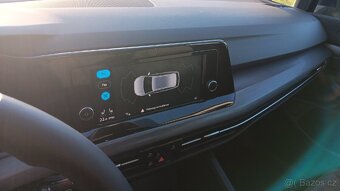 Prodám Volkswagen golf 8 najeto 80tisíc km - 8