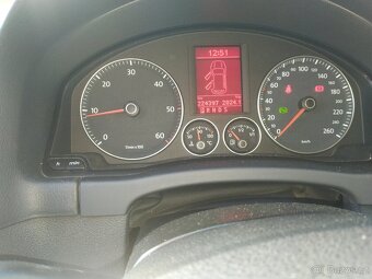 VW Golf 5 plus 1.9 TDI DSG - 8