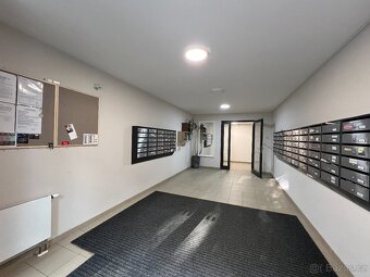 Krásný byt 2+kk s lodžií a parkovacím stáním v Rosicích - 8
