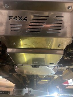 Toyota Hilux Invicible 2,8 - 8