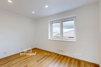 PRONÁJEM: EXKLUZIVNÍ LUXUSNÍ BYT 4+KK (90 M²) S OBROVSKOU TE - 8