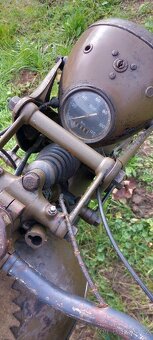 Válečné moto triumph - 8