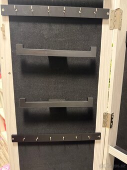 Zrcadlová šperkovnice - 8