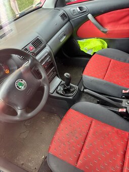 Škoda Octavia 1.6 MPI 2001 - 8
