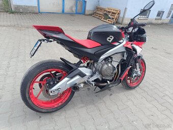 Aprilia Tuono 660 - 8