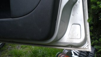 Ford Mondeo Mk3,1,8 92kw benzín,rok 2005 - 8