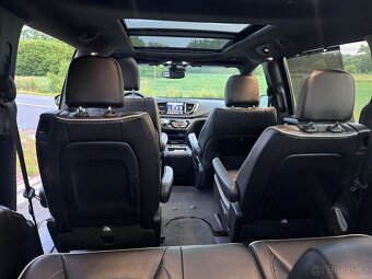 Chrysler Pacifica 3,6 S Limited ČR Sunroof Navi 2018 DPH - 8