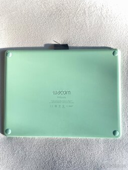 Wacom Intuos Bluetooth M grafický tablet pistáciová zelená - 8