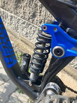 Celoodpružené horské kolo Mondraker - 8