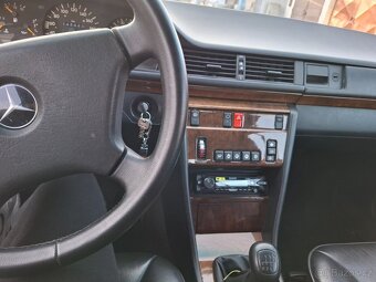 Mercedes w124  coupe - 8