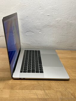 MacBook Pro 15” 2019/16GB RAM/Intel i7/256GB SSD/ Záruka - 8