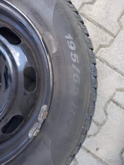 Zimní 195/65 R15 - 8