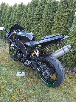 Kawasaki ZX-10R Ninja R.V.2004 - 8