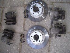 Alfa 147 - vrata kufru, černá metalíza, ř.j. relatková skříň - 8