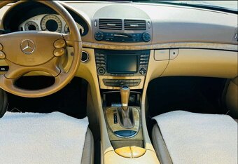 Prodám mercedes benz w211 e320cdi 2009 Avantgarde - 8