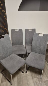 Prodám jídelní set, stůl 160 cm + 4 židle - 8