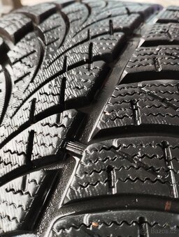 Zimní pneu 205/55/16 Dot-2424 - 8