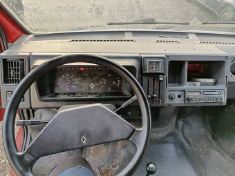 Renault Trafic 2,5D dodávka - 8