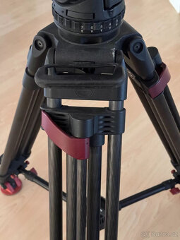 Sachtler Video 20 S1 Fluid Head s karbonovým stativem a stře - 8