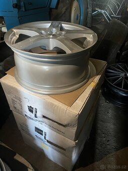 Originál Hyundai alu disky - 8