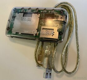 Podložka pod myš, myš k PC, kabel k notebooku, čtečka karet - 8