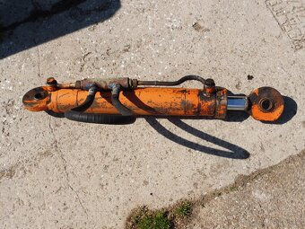 Pístnice UNHZ - 8