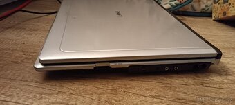 Asus Z9200 funkční, bez HDD, RAM 256MB - 8