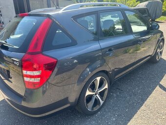 Kia cee'd  Ceed Kombi 1.4i benzín - 8