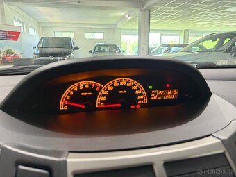 Toyota Yaris 1,3 VVT-i AUTOMAT KLIMA - 8