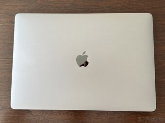 MacBook Pro 15” 2019/16GB RAM/Intel i7/256GB SSD - 8
