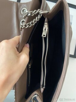 Kožená kabelka YSL Loulou - 8