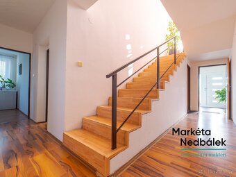 Prodej rodinného domu, 250 m2, Zlín - Kostelec, ev.č. 22633 - 8