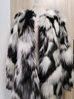 Kožíšková bunda kabátek S 36 značka F&F - 8