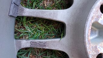 Alu disky OZ  - centrální matka - sada 4ks - 8