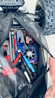 Traxxas Hoss 1:10 VXL 4WD RTR - 8